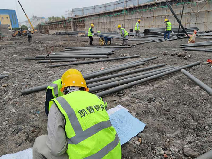 新郑螺栓球网架结构